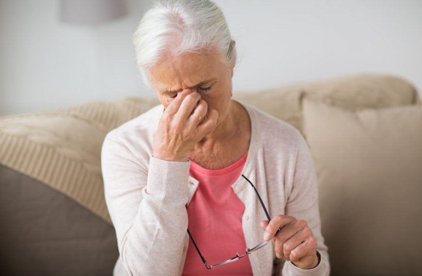 Vision problems in elderly woman